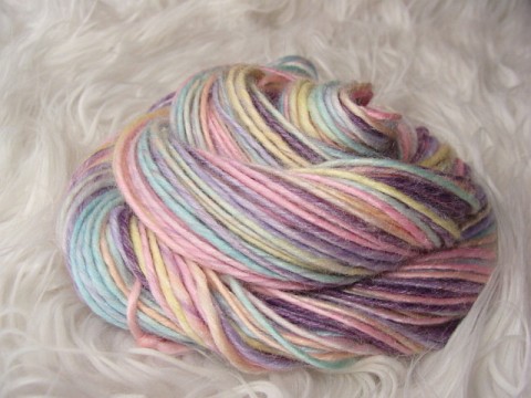 handspun yarn, handspun lux fibers, hand painted yarn, 