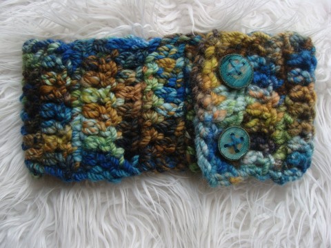 wool cowl, crochet cowl, handspun yarn, autumn colors, wooden buttons